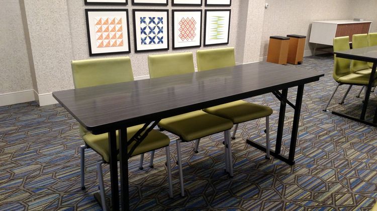 Holiday Inn Express & Suites Tempe Meeting