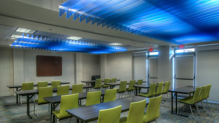 Holiday Inn Express & Suites Tempe Meeting