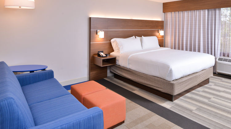 Holiday Inn Express & Stes Dwtn/Conv Ctr Room