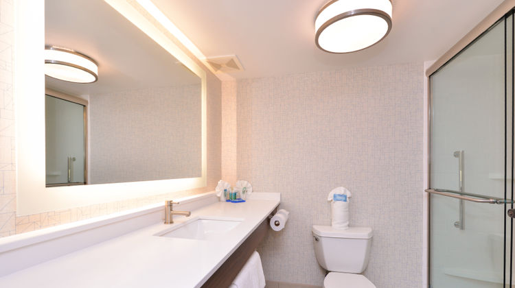 Holiday Inn Express & Stes Dwtn/Conv Ctr Room