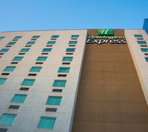 Holiday Inn Express Exterior