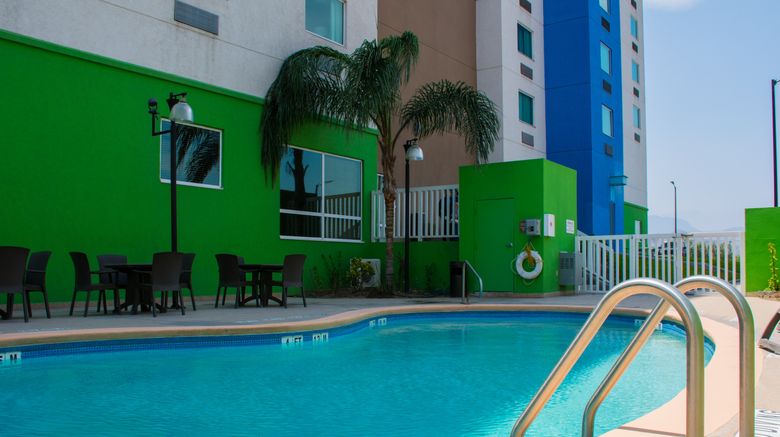 <b>Holiday Inn Express Pool</b>. Images powered by <a href="https://www.leonardoworldwide.com/" title="Leonardo Worldwide" target="_blank">Leonardo</a>.