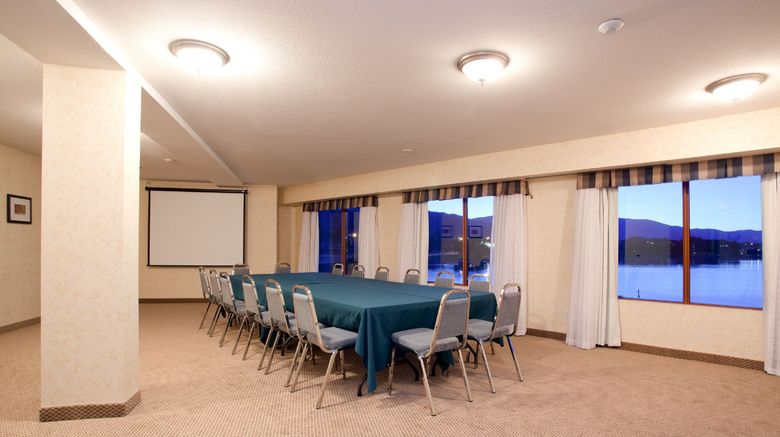 <b>Holiday Inn & Suites Osoyoos Meeting</b>. Images powered by <a href="https://www.leonardoworldwide.com/" title="Leonardo Worldwide" target="_blank">Leonardo</a>.
