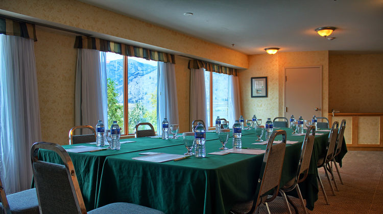 Holiday Inn & Suites Osoyoos Meeting