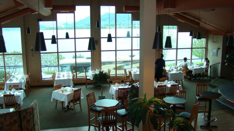 Holiday Inn & Suites Osoyoos Restaurant