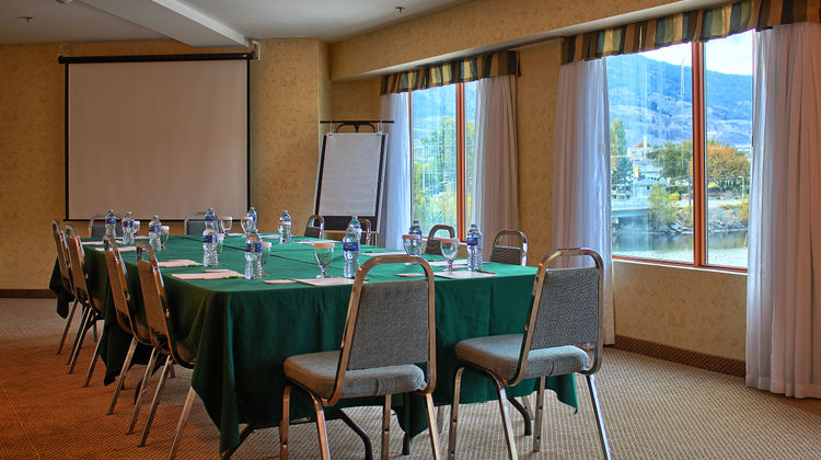 Holiday Inn & Suites Osoyoos Meeting
