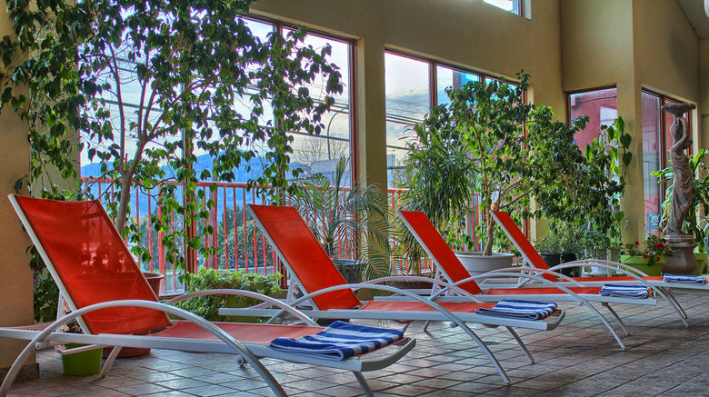 <b>Holiday Inn & Suites Osoyoos Pool</b>. Images powered by <a href="https://www.leonardoworldwide.com/" title="Leonardo Worldwide" target="_blank">Leonardo</a>.