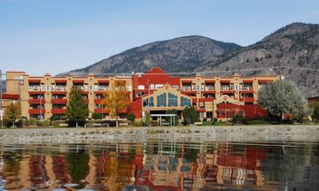 Holiday Inn & Suites Osoyoos