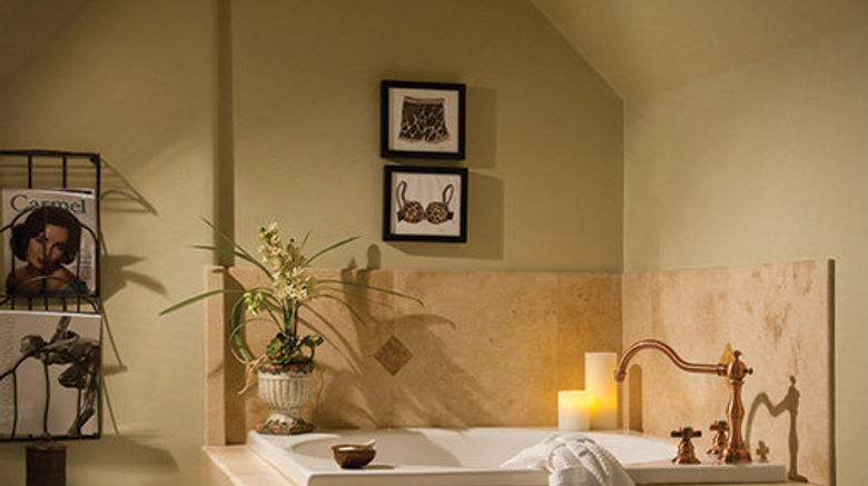 <b>L'Auberge Carmel Room</b>. Images powered by <a href="https://www.leonardoworldwide.com/" title="Leonardo Worldwide" target="_blank">Leonardo</a>.