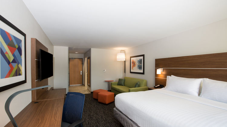 Holiday Inn Express Room