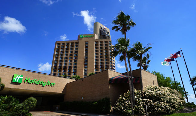 Holiday Inn Downtown Marina Exterior