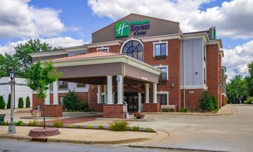 Holiday Inn Express Hotel & Suites