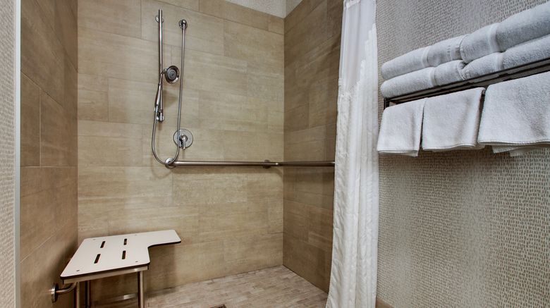 <b>Holiday Inn Express Hotel & Suites Room</b>. Images powered by <a href="https://www.leonardoworldwide.com/" title="Leonardo Worldwide" target="_blank">Leonardo</a>.