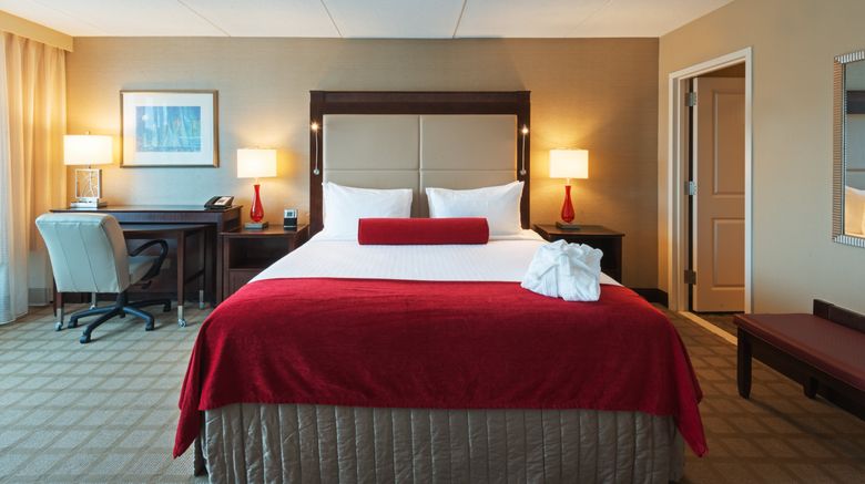 <b>Crowne Plaza Boston Woburn Suite</b>. Images powered by <a href="https://www.leonardoworldwide.com/" title="Leonardo Worldwide" target="_blank">Leonardo</a>.