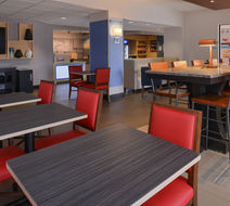 Holiday Inn Express Olean Lobby