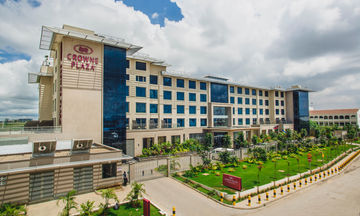 Crowne Plaza Airport
