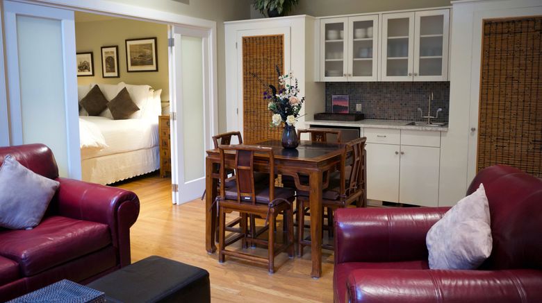 <b>Mill House Inn Suite</b>. Images powered by <a href="https://www.leonardoworldwide.com/" title="Leonardo Worldwide" target="_blank">Leonardo</a>.