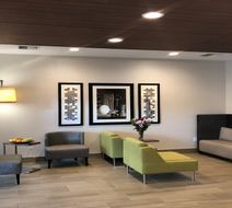 Holiday Inn Express & Suites Albany Lobby