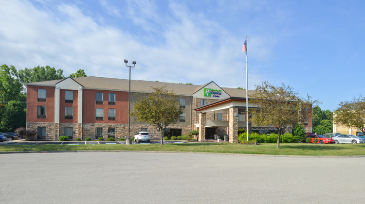 Holiday Inn Express Exterior