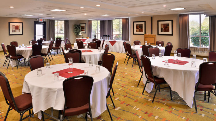 Holiday Inn Express & Suites Albany Meeting
