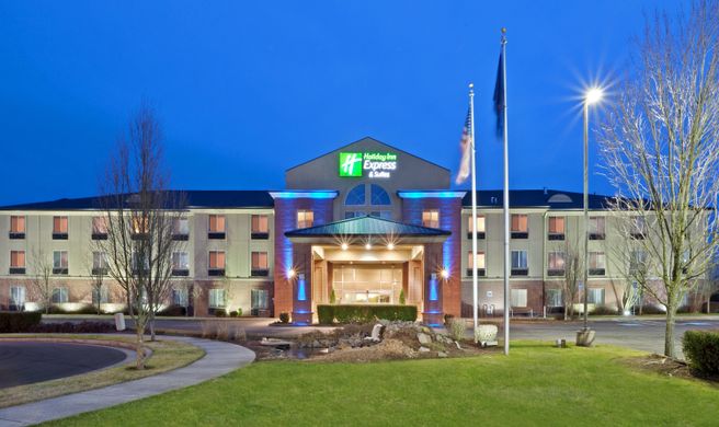 Holiday Inn Express & Suites Albany Exterior