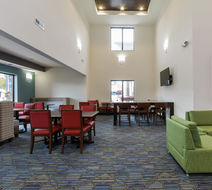 Holiday Inn Express Hotel & Suites Lobby