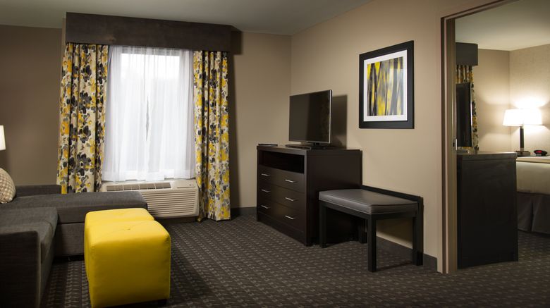 <b>Holiday Inn Express & Suites Central Suite</b>. Images powered by <a href="https://www.leonardoworldwide.com/" title="Leonardo Worldwide" target="_blank">Leonardo</a>.