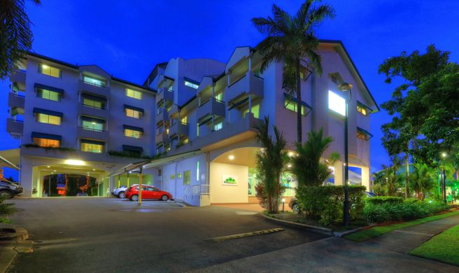 Cairns Sheridan Hotel Exterior