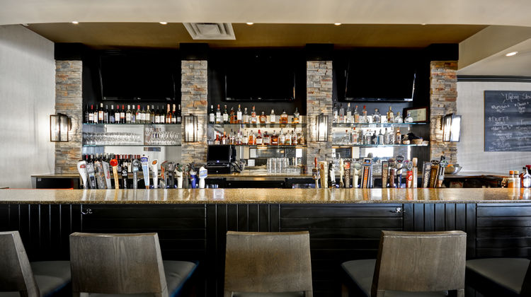 Holiday Inn Detroit Metro Airport Restaurant