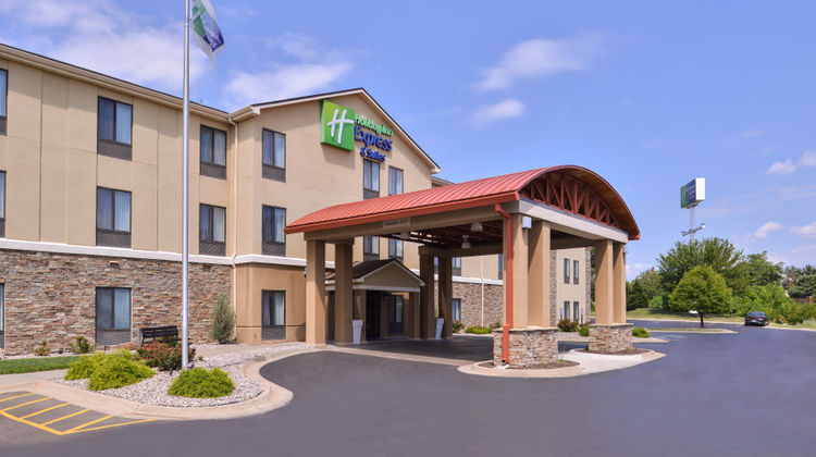 Holiday Inn Express Topeka I70 Wanamaker Exterior