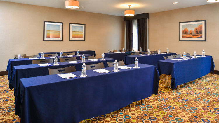 Holiday Inn Express Topeka I70 Wanamaker Meeting