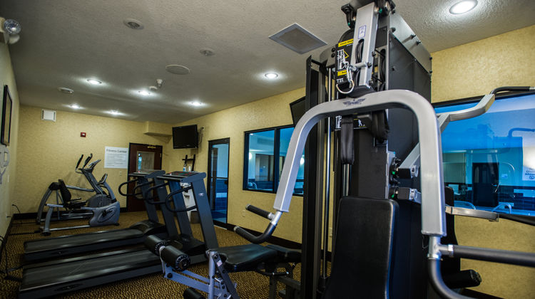Holiday Inn Express Topeka I70 Wanamaker Health Club