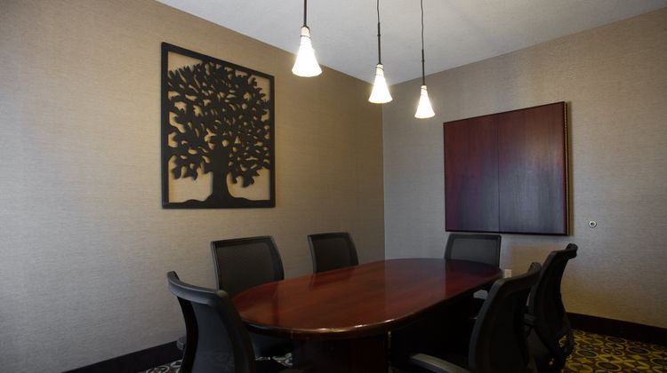 Holiday Inn Express Topeka I70 Wanamaker Meeting