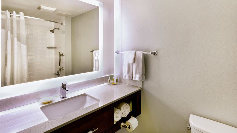 <b>Holiday Inn Miami West - Airport Area Room</b>. Images powered by <a href="https://www.leonardoworldwide.com/" title="Leonardo Worldwide" target="_blank">Leonardo</a>.