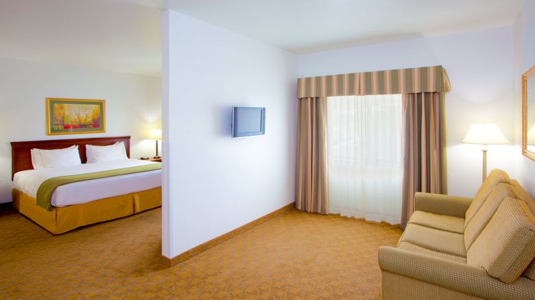 <b>Holiday Inn Express Elkins Room</b>. Images powered by <a href="https://www.leonardoworldwide.com/" title="Leonardo Worldwide" target="_blank">Leonardo</a>.