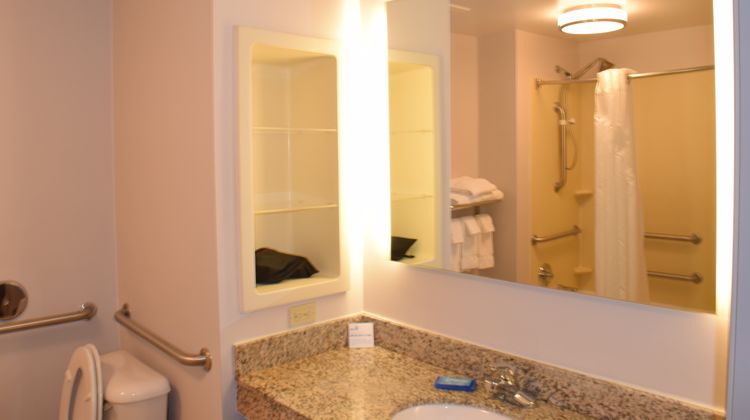 Holiday Inn Express Hotel & Suites Room