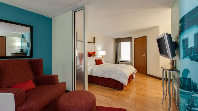 Hotel Indigo Chicago Vernon Hills Room