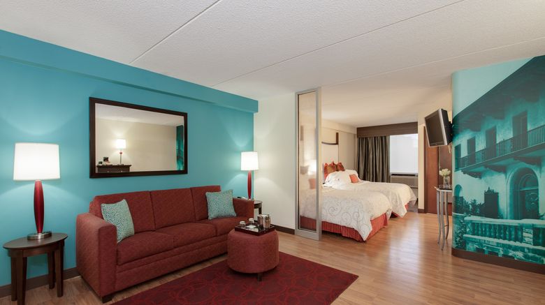 <b>Hotel Indigo Chicago Vernon Hills Room</b>. Images powered by <a href="https://www.leonardoworldwide.com/" title="Leonardo Worldwide" target="_blank">Leonardo</a>.