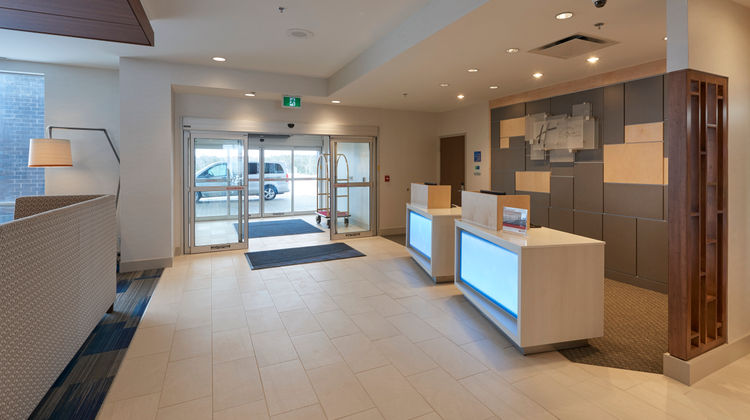 Holiday Inn Express/Suites St Johns Arpt Exterior
