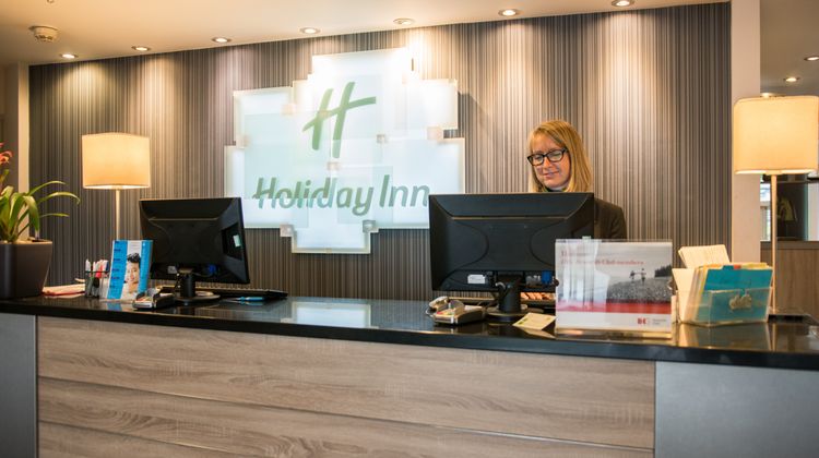 Holiday Inn Ellesmere Port Lobby