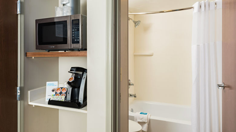 <b>Holiday Inn Express Hotel & Suites Room</b>. Images powered by <a href="https://www.leonardoworldwide.com/" title="Leonardo Worldwide" target="_blank">Leonardo</a>.