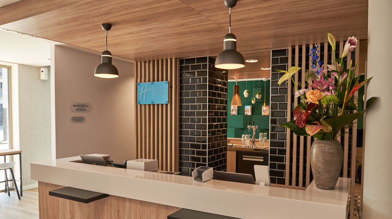 <b>Holiday Inn Express Amsterdam-City Hall Lobby</b>. Images powered by <a href="https://www.leonardoworldwide.com/" title="Leonardo Worldwide" target="_blank">Leonardo</a>.