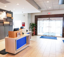 Holiday Inn Express/Stes IAH - Beltway 8 Lobby