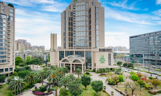 Holiday Inn Xindu Exterior
