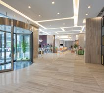 Holiday Inn Express Chengdu Wuhou Exterior