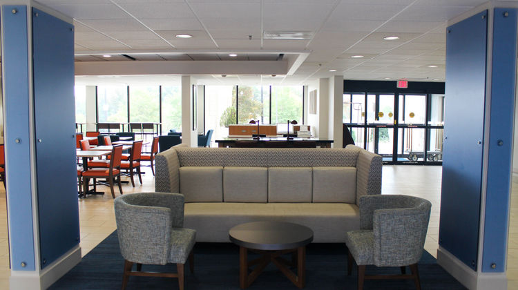 Holiday Inn Express Lobby