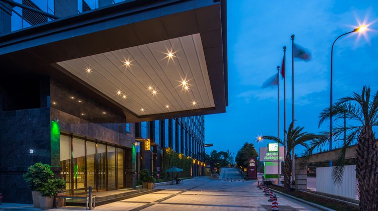 Holiday Inn Chengdu High-Tech Center Exterior