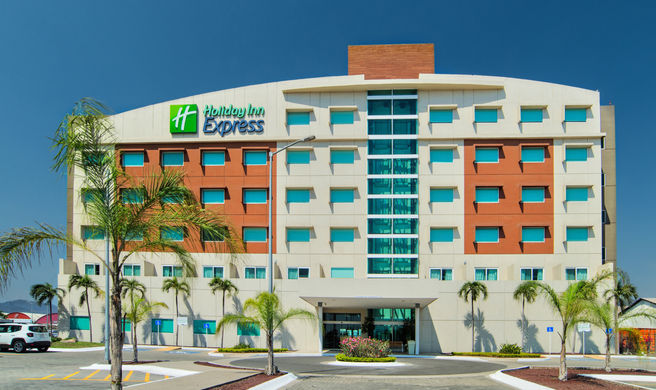 Holiday Inn Express Manzanillo Exterior