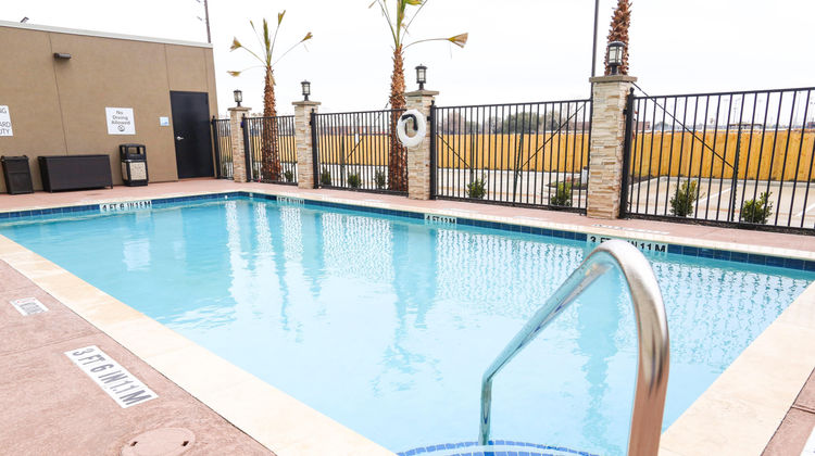 Holiday Inn Express/Stes IAH - Beltway 8 Pool