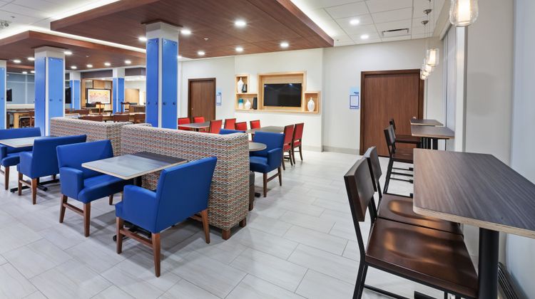 Holiday Inn Express & Suites Overland Pk Restaurant